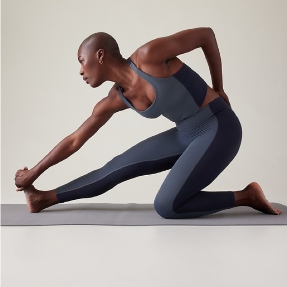 ATHLETA TRANSCEND COLOR BLOCK LEGGINGS AND TOP MATCHING SET
